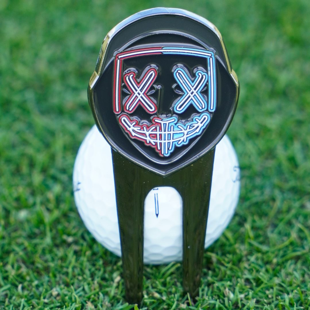 Cool divot tool with dj mask design
