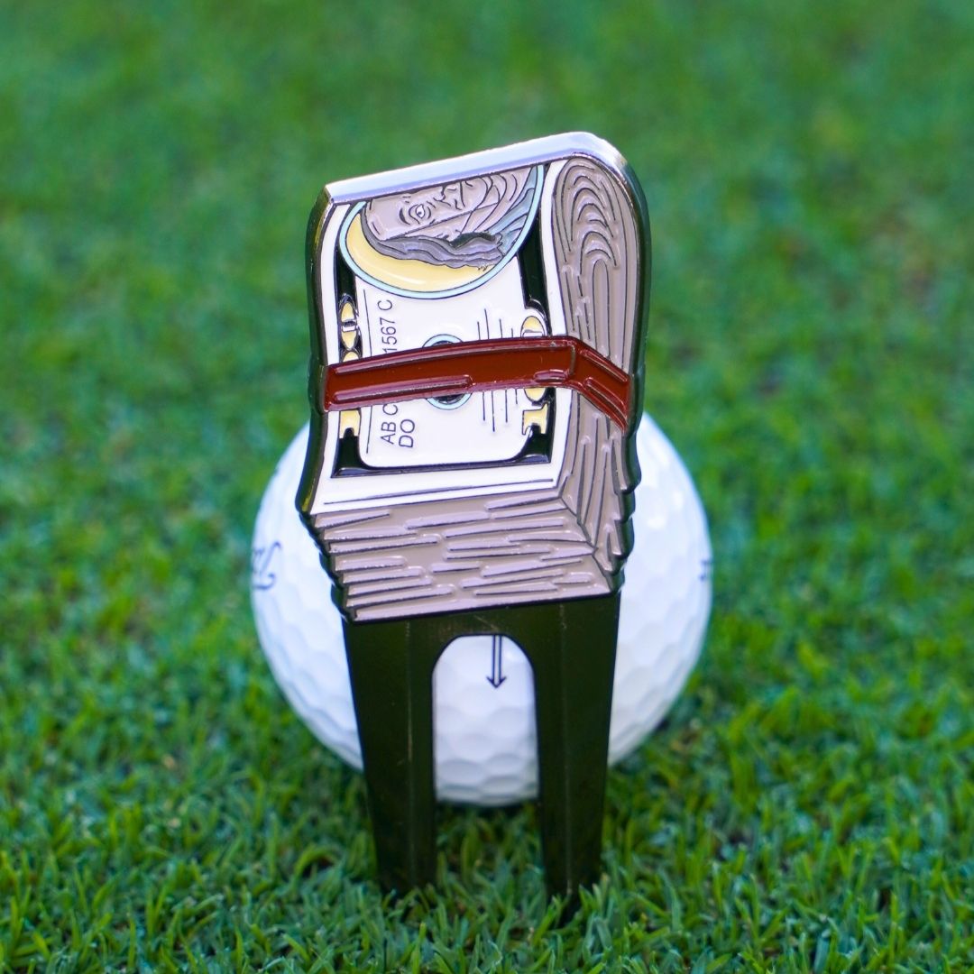 Cash stacks pitch mark repairer